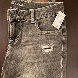 NWT Maurices Destructed Boyfriend Jean